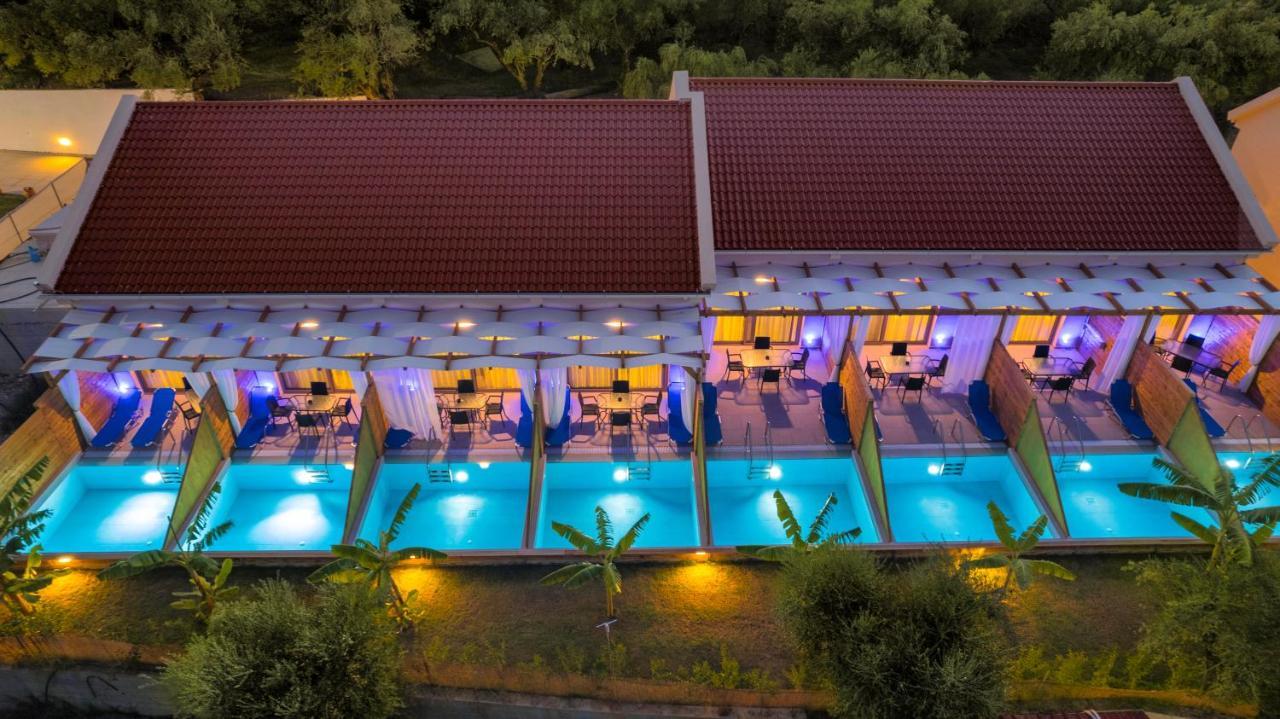 Kozanos Suites With Private Pool アモウディ エクステリア 写真