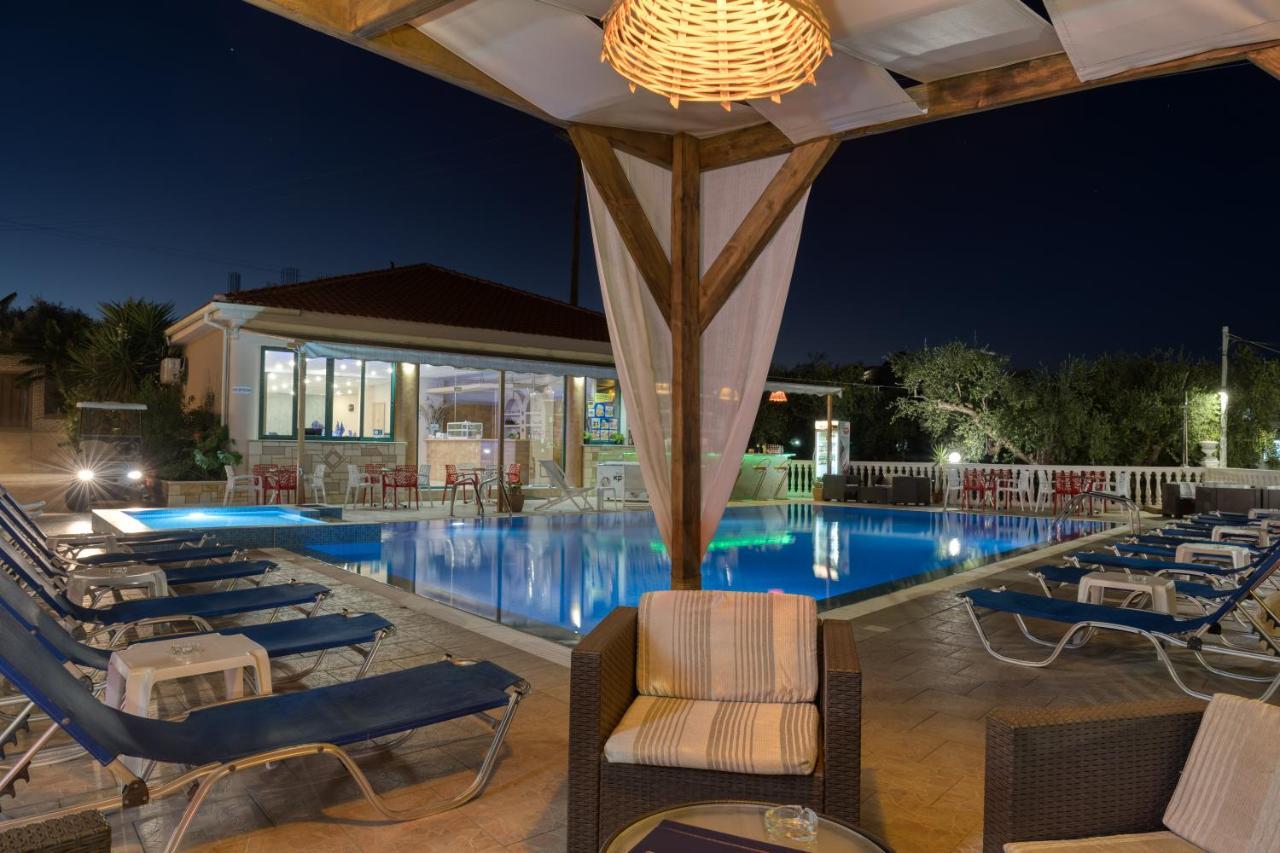 Kozanos Suites With Private Pool アモウディ エクステリア 写真